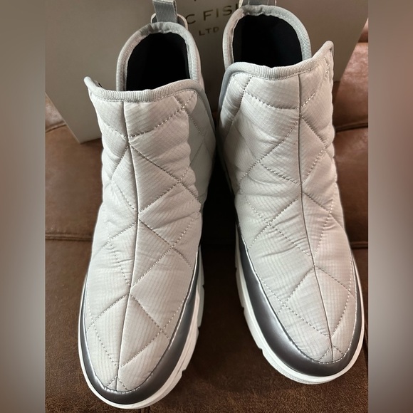 MARC FISHER Kori Grey Quilted Bootie, Size 10​ - Picture 1 of 9